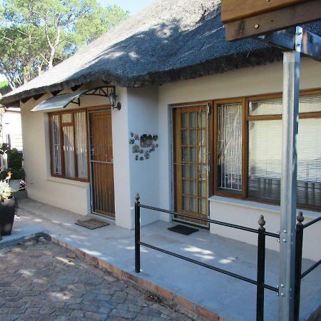 The Worm Hole Garden Cottage Municipalità locale di Municipalità locale di Stellenbosch Esterno foto